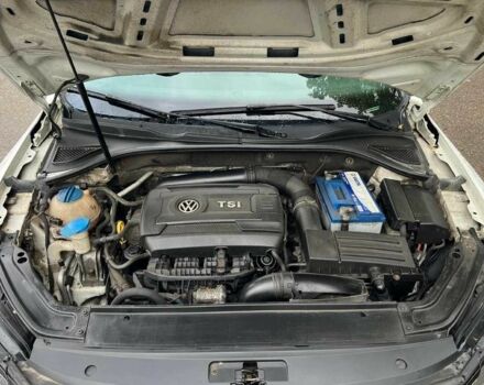 Фольксваген Пассат 2017 в Киеве на Automoto.ua Белый Фольксваген Пассат, объемом двигателя 0 л и пробегом 98 тыс. км за 9700 $, фото 4 на Automoto.ua