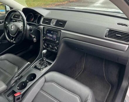 Фольксваген Пассат 2017 в Киеве на Automoto.ua Белый Фольксваген Пассат, объемом двигателя 0 л и пробегом 98 тыс. км за 9700 $, фото 6 на Automoto.ua