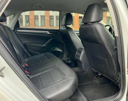 Фольксваген Пассат 2017 в Киеве на Automoto.ua Белый Фольксваген Пассат, объемом двигателя 0 л и пробегом 98 тыс. км за 9700 $, фото 7 на Automoto.ua