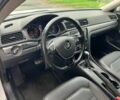 Фольксваген Пассат 2017 в Киеве на Automoto.ua Белый Фольксваген Пассат, объемом двигателя 0 л и пробегом 98 тыс. км за 9700 $, фото 9 на Automoto.ua