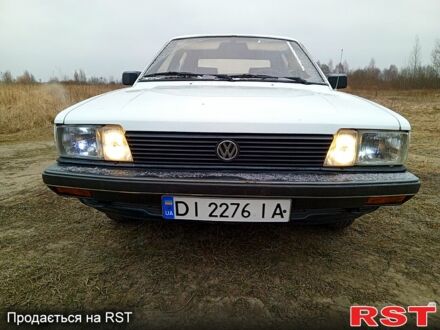 Фольксваген Пассат 1985 в Ковель на Automoto.ua Белый Фольксваген Пассат, объемом двигателя 16 л и пробегом 322 тыс. км за 750 $, фото 1 на Automoto.ua