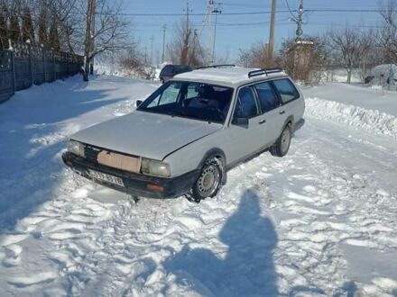 Белый Фольксваген Пассат, объемом двигателя 0 л и пробегом 200 тыс. км за 850 $, фото 1 на Automoto.ua