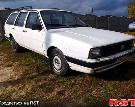 Білий Фольксваген Пассат, об'ємом двигуна 1.6 л та пробігом 500 тис. км за 999 $, фото 1 на Automoto.ua