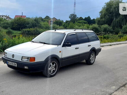 Белый Фольксваген Пассат, объемом двигателя 1.8 л и пробегом 350 тыс. км за 1650 $, фото 1 на Automoto.ua