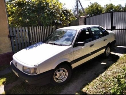 Білий Фольксваген Пассат, об'ємом двигуна 1.8 л та пробігом 380 тис. км за 1250 $, фото 1 на Automoto.ua