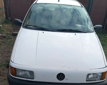 Белый Фольксваген Пассат, объемом двигателя 1.8 л и пробегом 440 тыс. км за 1000 $, фото 1 на Automoto.ua