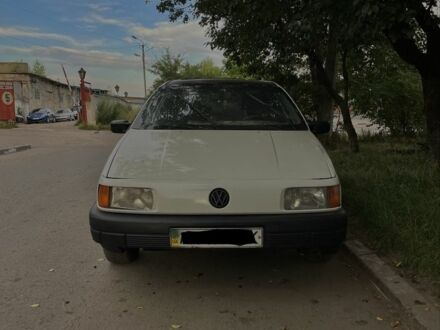 Белый Фольксваген Пассат, объемом двигателя 0 л и пробегом 225 тыс. км за 550 $, фото 1 на Automoto.ua