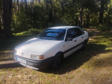 Белый Фольксваген Пассат, объемом двигателя 1.8 л и пробегом 5 тыс. км за 1500 $, фото 1 на Automoto.ua