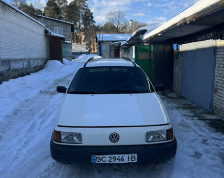 Белый Фольксваген Пассат, объемом двигателя 1.8 л и пробегом 248 тыс. км за 1250 $, фото 1 на Automoto.ua