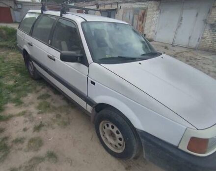 Белый Фольксваген Пассат, объемом двигателя 1.6 л и пробегом 350 тыс. км за 1000 $, фото 1 на Automoto.ua