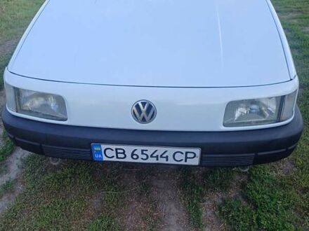 Белый Фольксваген Пассат, объемом двигателя 1.78 л и пробегом 300 тыс. км за 2000 $, фото 1 на Automoto.ua