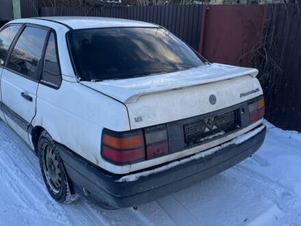 Белый Фольксваген Пассат, объемом двигателя 0 л и пробегом 400 тыс. км за 800 $, фото 1 на Automoto.ua