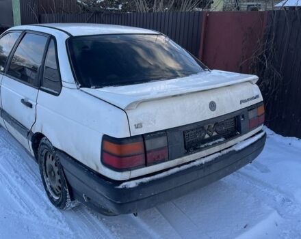 Белый Фольксваген Пассат, объемом двигателя 0 л и пробегом 400 тыс. км за 800 $, фото 1 на Automoto.ua