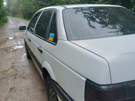 Фольксваген Пассат 1990 в Ходорів на Automoto.ua Белый Фольксваген Пассат, объемом двигателя 1.8 л и пробегом 222 тыс. км за 2600 $, фото 1 на Automoto.ua