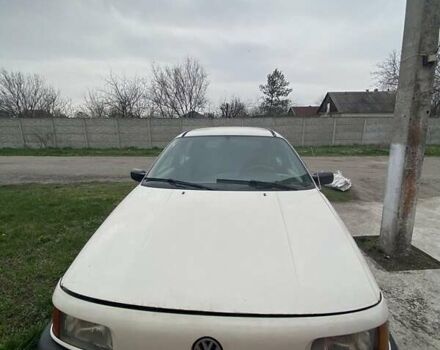 Белый Фольксваген Пассат, объемом двигателя 1.6 л и пробегом 85 тыс. км за 2300 $, фото 1 на Automoto.ua