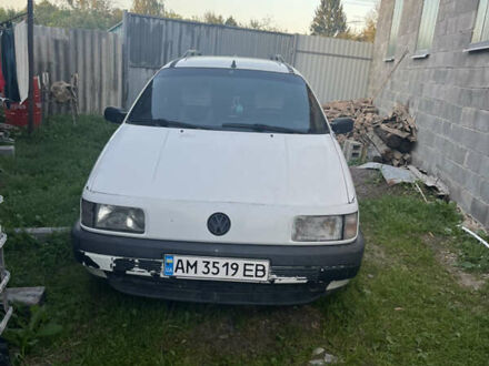 Фольксваген Пассат 1990 у Олевске на Automoto.ua Білий Фольксваген Пассат, об'ємом двигуна 1.78 л та пробігом 100 тис. км за 1750 $, фото 1 на Automoto.ua