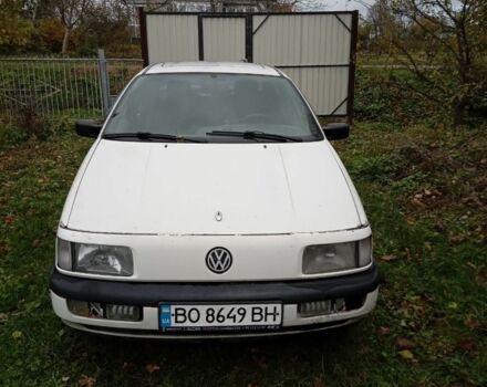 Белый Фольксваген Пассат, объемом двигателя 1.8 л и пробегом 400 тыс. км за 1100 $, фото 1 на Automoto.ua