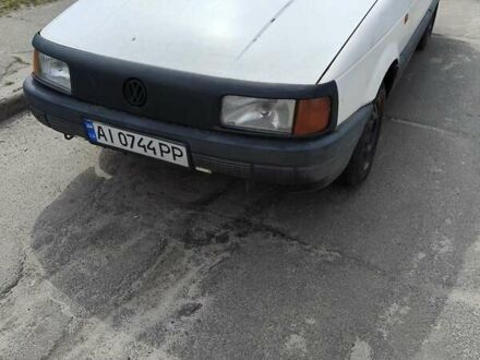 Белый Фольксваген Пассат, объемом двигателя 1.8 л и пробегом 600 тыс. км за 1000 $, фото 1 на Automoto.ua