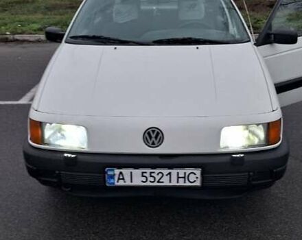 Белый Фольксваген Пассат, объемом двигателя 1.8 л и пробегом 350 тыс. км за 1700 $, фото 1 на Automoto.ua