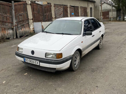 Белый Фольксваген Пассат, объемом двигателя 2 л и пробегом 300 тыс. км за 1500 $, фото 1 на Automoto.ua