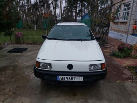 Белый Фольксваген Пассат, объемом двигателя 1.8 л и пробегом 420 тыс. км за 1200 $, фото 1 на Automoto.ua