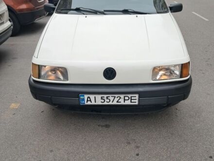 Белый Фольксваген Пассат, объемом двигателя 1.8 л и пробегом 410 тыс. км за 2500 $, фото 1 на Automoto.ua