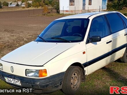 Білий Фольксваген Пассат, об'ємом двигуна 19 л та пробігом 0 тис. км за 1600 $, фото 1 на Automoto.ua