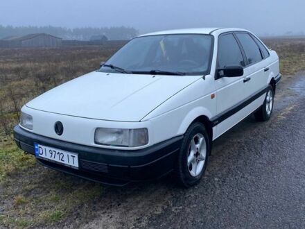 Белый Фольксваген Пассат, объемом двигателя 1.8 л и пробегом 307 тыс. км за 2500 $, фото 1 на Automoto.ua