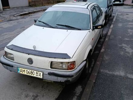 Белый Фольксваген Пассат, объемом двигателя 1.8 л и пробегом 1 тыс. км за 1600 $, фото 1 на Automoto.ua