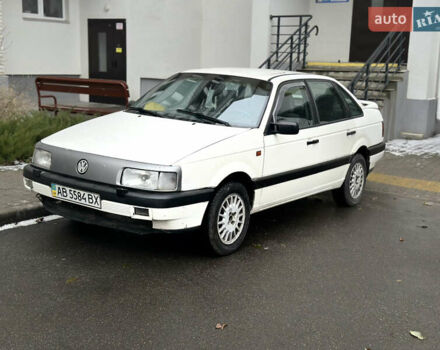 Белый Фольксваген Пассат, объемом двигателя 2 л и пробегом 330 тыс. км за 2200 $, фото 1 на Automoto.ua