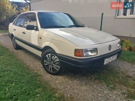 Фольксваген Пассат 1992 в Жидачов на Automoto.ua Белый Фольксваген Пассат, объемом двигателя 1.8 л и пробегом 279 тыс. км за 1299 $, фото 1 на Automoto.ua