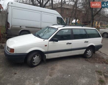 Белый Фольксваген Пассат, объемом двигателя 2 л и пробегом 245 тыс. км за 1900 $, фото 1 на Automoto.ua