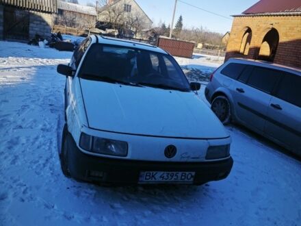 Белый Фольксваген Пассат, объемом двигателя 1.8 л и пробегом 371 тыс. км за 1200 $, фото 1 на Automoto.ua