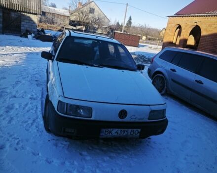 Белый Фольксваген Пассат, объемом двигателя 1.8 л и пробегом 371 тыс. км за 1200 $, фото 1 на Automoto.ua