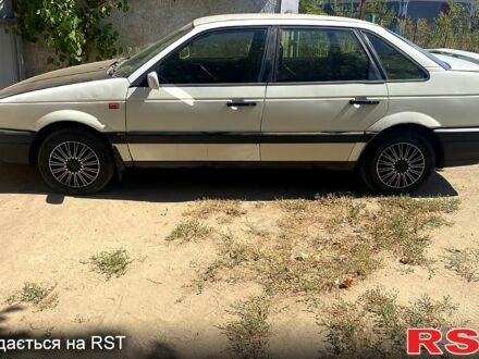 Білий Фольксваген Пассат, об'ємом двигуна 2 л та пробігом 200 тис. км за 1200 $, фото 1 на Automoto.ua