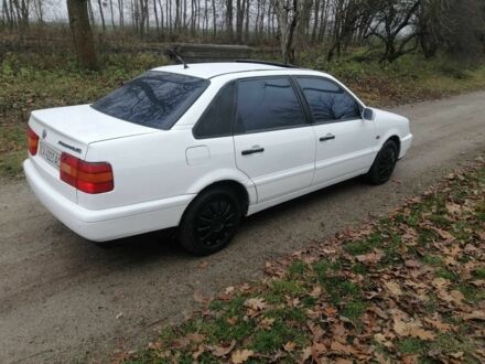 Білий Фольксваген Пассат, об'ємом двигуна 2 л та пробігом 100 тис. км за 1500 $, фото 1 на Automoto.ua