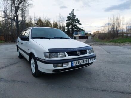 Фольксваген Пассат 1994 в Змиеве на Automoto.ua Белый Фольксваген Пассат, объемом двигателя 1.8 л и пробегом 414 тыс. км за 2800 $, фото 1 на Automoto.ua