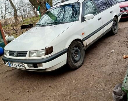 Белый Фольксваген Пассат, объемом двигателя 2 л и пробегом 300 тыс. км за 2200 $, фото 1 на Automoto.ua