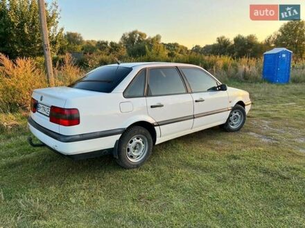 Фольксваген Пассат 1995 у Глухове на Automoto.ua Білий Фольксваген Пассат, об'ємом двигуна 1.8 л та пробігом 367 тис. км за 2850 $, фото 1 на Automoto.ua
