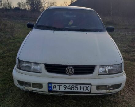 Белый Фольксваген Пассат, объемом двигателя 2 л и пробегом 200 тыс. км за 1550 $, фото 1 на Automoto.ua