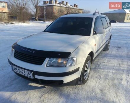 Белый Фольксваген Пассат, объемом двигателя 1.9 л и пробегом 280 тыс. км за 2900 $, фото 1 на Automoto.ua