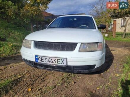 Фольксваген Пассат 1997 в Вижнице на Automoto.ua Белый Фольксваген Пассат, объемом двигателя 1.9 л и пробегом 450 тыс. км за 3000 $, фото 1 на Automoto.ua