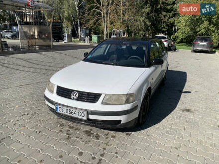 Фольксваген Пассат 1998 у Чернівцях на Automoto.ua Білий Фольксваген Пассат, об'ємом двигуна 1.6 л та пробігом 371 тис. км за 3100 $, фото 1 на Automoto.ua
