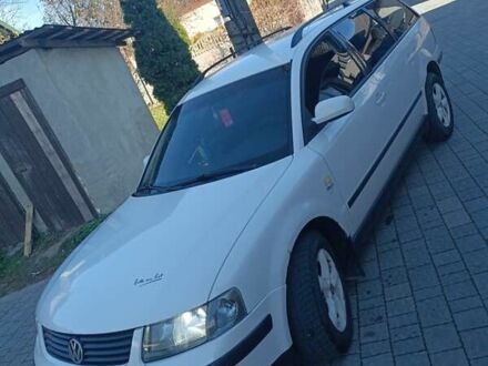 Фольксваген Пассат 1998 в Сколе на Automoto.ua Белый Фольксваген Пассат, объемом двигателя 1.9 л и пробегом 500 тыс. км за 2950 $, фото 1 на Automoto.ua