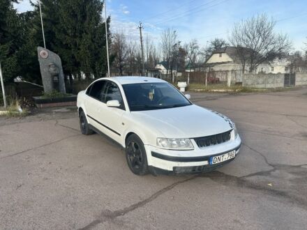 Білий Фольксваген Пассат, об'ємом двигуна 0 л та пробігом 462 тис. км за 1499 $, фото 1 на Automoto.ua