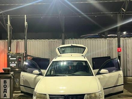 Фольксваген Пассат 1999 у Києві на Automoto.ua Білий Фольксваген Пассат, об'ємом двигуна 1.9 л та пробігом 227 тис. км за 2850 $, фото 1 на Automoto.ua