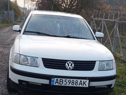 Белый Фольксваген Пассат, объемом двигателя 1.78 л и пробегом 369 тыс. км за 3800 $, фото 1 на Automoto.ua