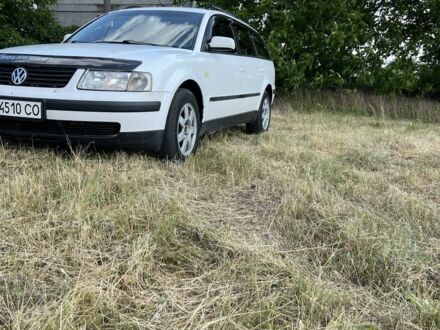 Белый Фольксваген Пассат, объемом двигателя 1.9 л и пробегом 250 тыс. км за 2600 $, фото 1 на Automoto.ua