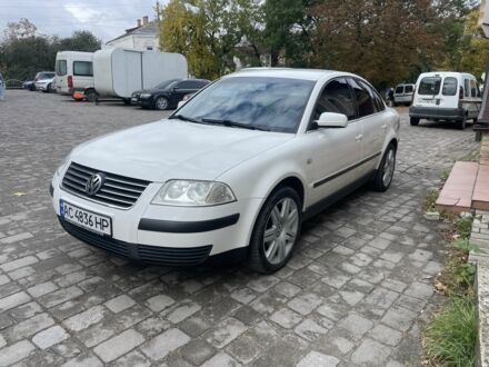 Фольксваген Пассат 2001 в Луцке на Automoto.ua Белый Фольксваген Пассат, объемом двигателя 2 л и пробегом 263 тыс. км за 6000 $, фото 1 на Automoto.ua