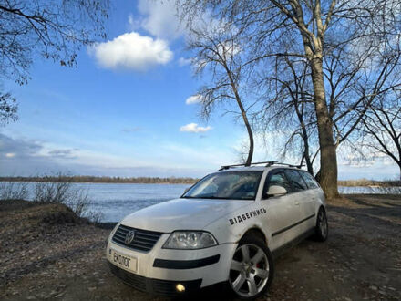 Белый Фольксваген Пассат, объемом двигателя 1.9 л и пробегом 435 тыс. км за 4700 $, фото 1 на Automoto.ua